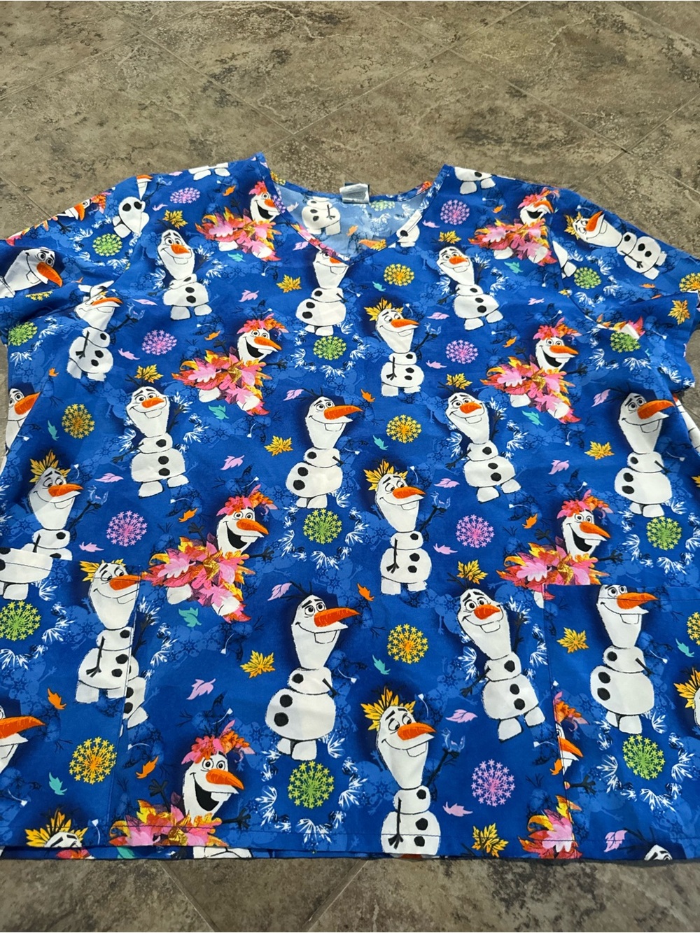 🩵Blue Olaf Print scrub top